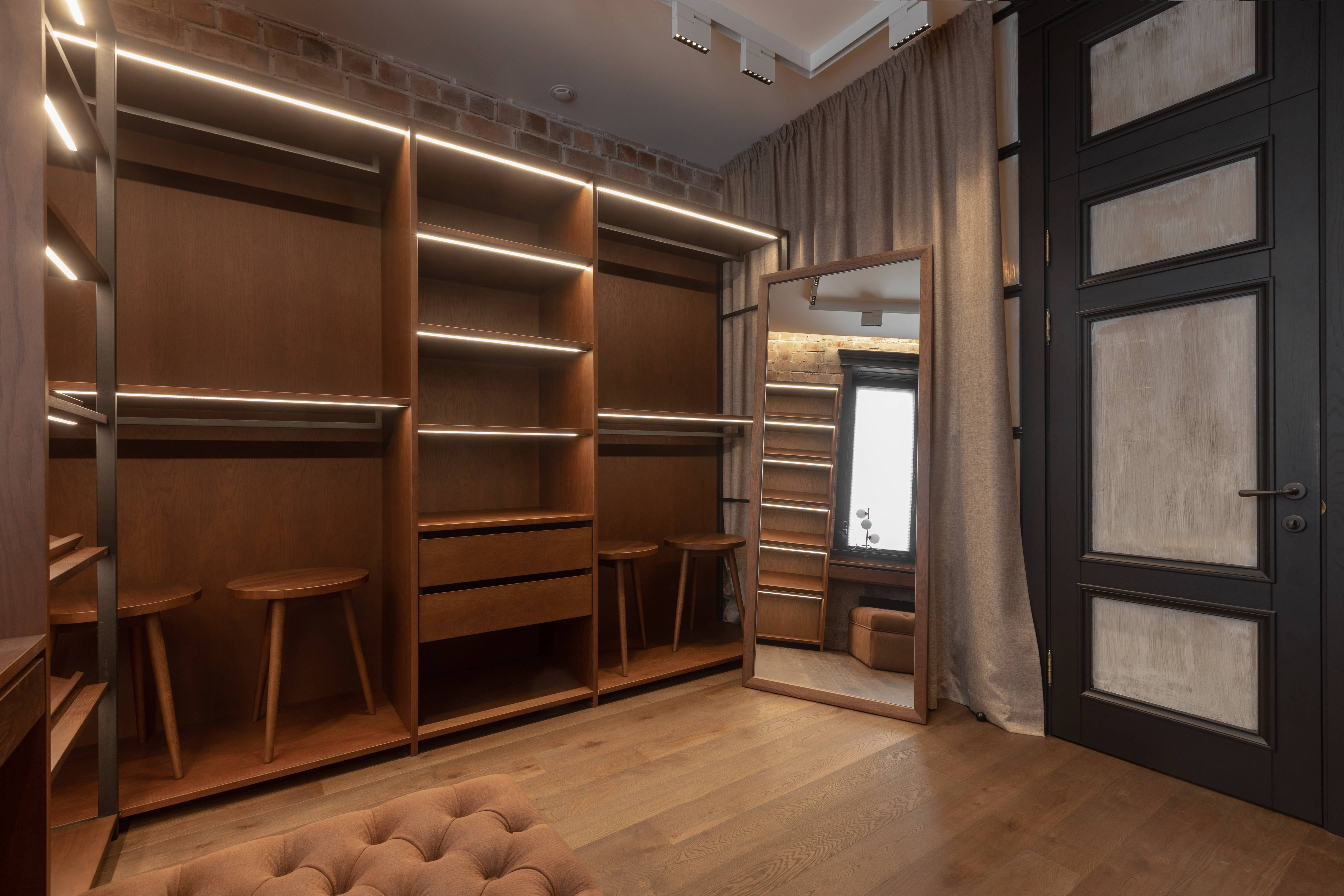 Space-Saving Wardrobe Designs